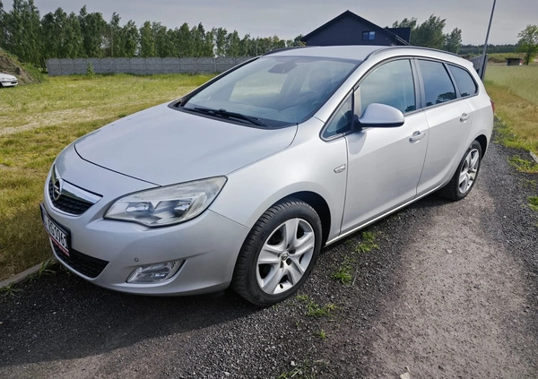 Opel Astra cena 16900 przebieg: 258000, rok produkcji 2011 z Sieradz małe 277